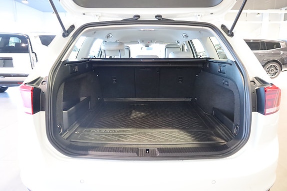 Volkswagen Passat 29 of 29