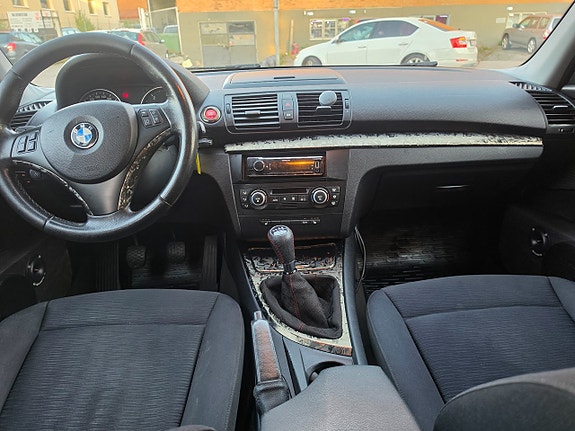 BMW 120d 18 of 30