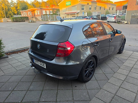 BMW 120d 3 of 30