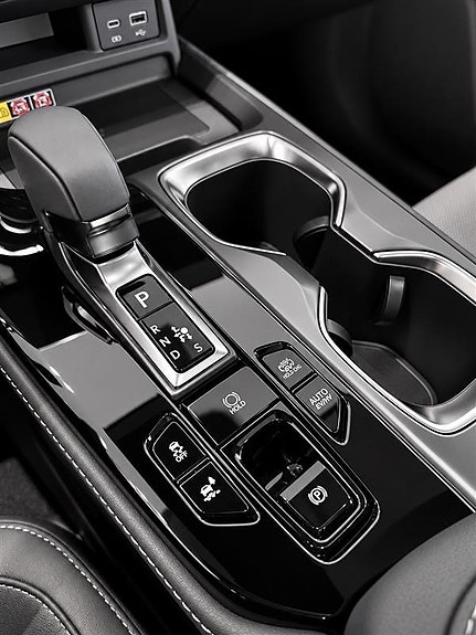 Lexus NX450h+ 7 of 9