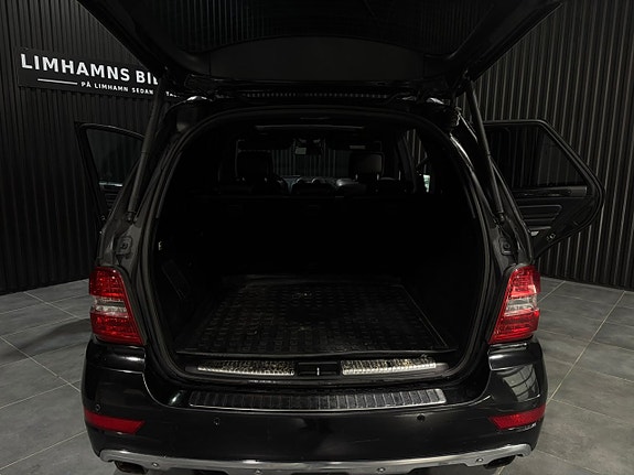 Mercedes-Benz ML350 19 of 20