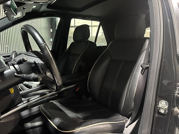 Mercedes-Benz ML350 8 of 20