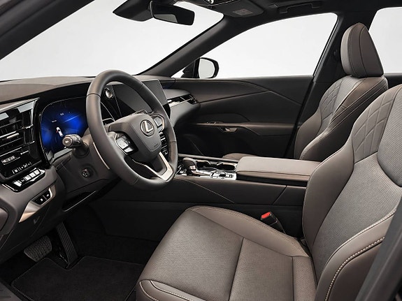 Lexus RX450h+ 4 of 9