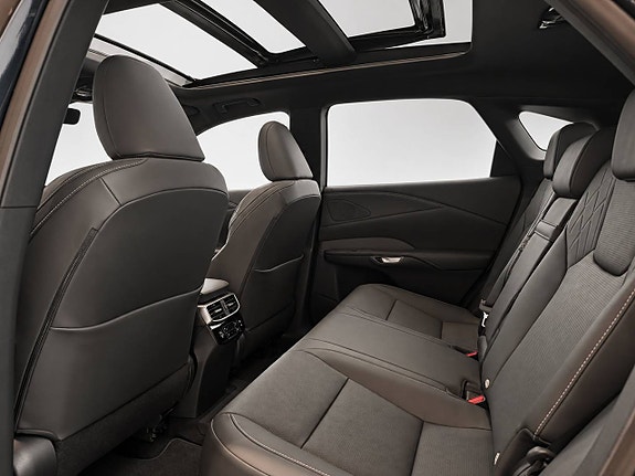 Lexus RX450h+ 7 of 9