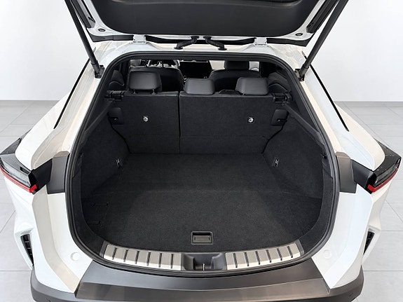Lexus RZ500e 10 of 10