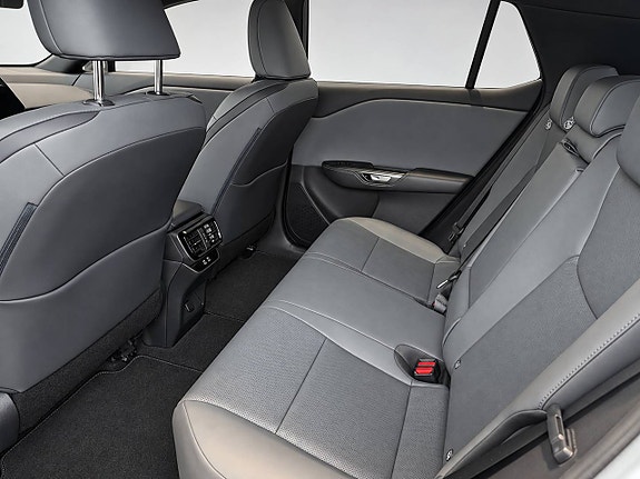 Lexus RZ500e 9 of 10