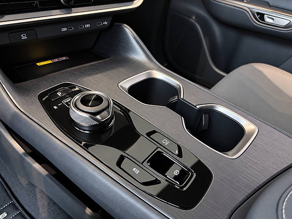 Lexus RZ500e 8 of 10