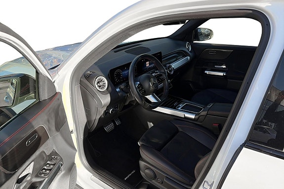 Mercedes-Benz GLB220 d 12 of 13