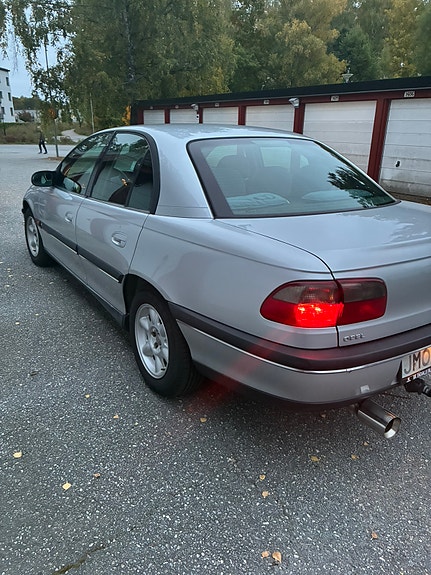 Opel Omega 2 of 7