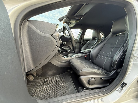 Mercedes-Benz A180 11 of 14