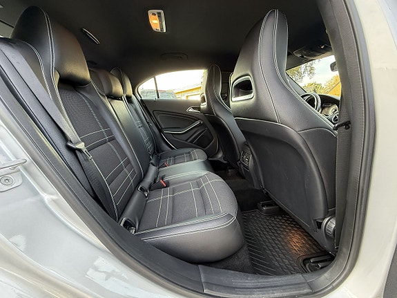 Mercedes-Benz A180 14 of 14