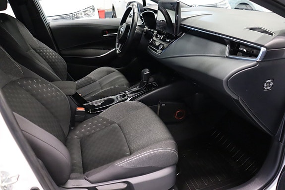 Toyota Corolla 8 of 27