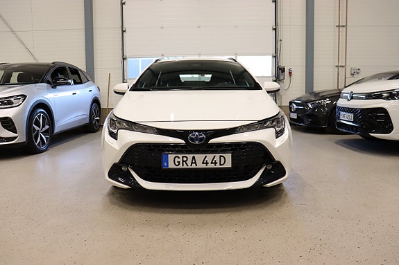 Toyota Corolla 3 of 27
