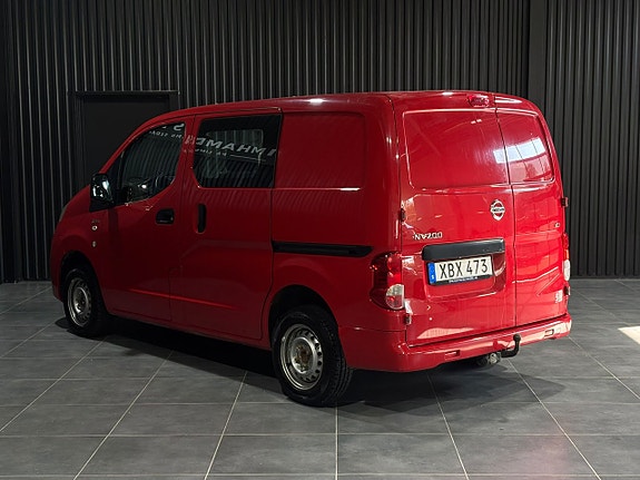 Nissan NV200 6 of 17
