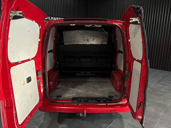 Nissan NV200 7 of 17