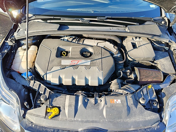 Ford Focus 12 of 17