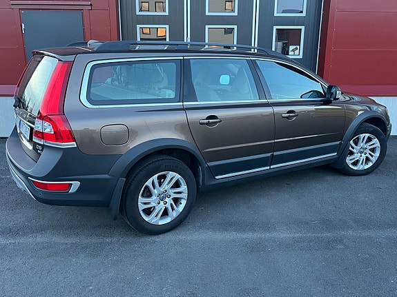 Volvo XC70 8 of 23