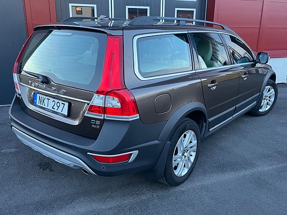Volvo XC70 6 of 23