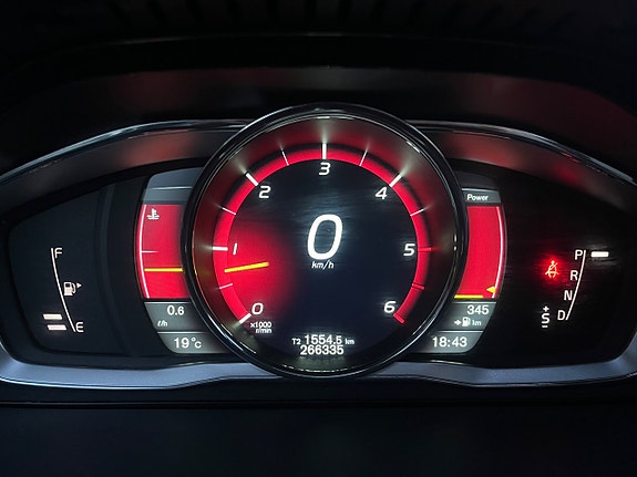 Volvo XC70 16 of 23