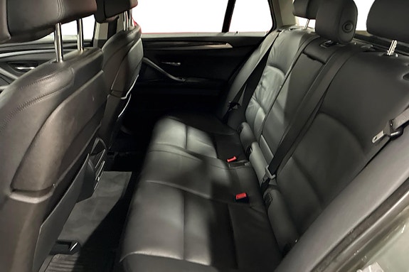 BMW 520d 14 of 30