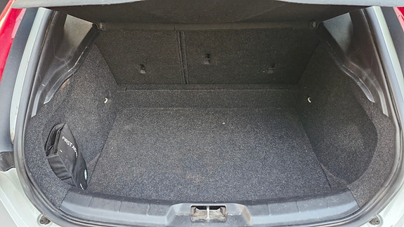 Volvo V40 6 of 6