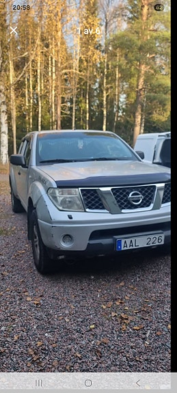 Nissan Navara 2 of 5