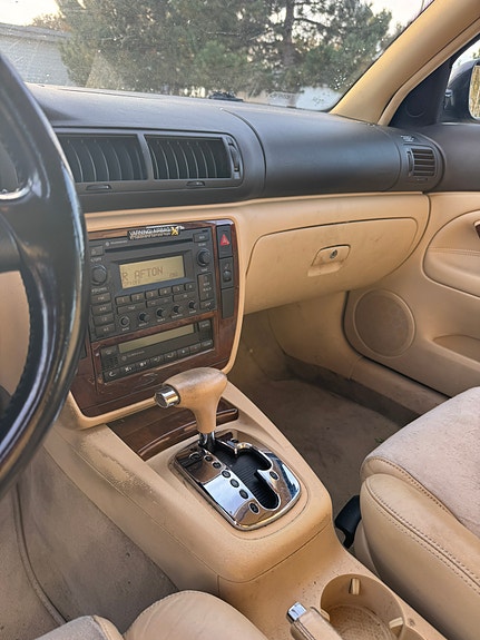 Volkswagen Passat 3 of 3