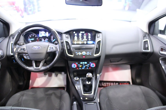 Ford Focus 13 of 29