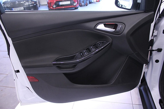 Ford Focus 11 of 29
