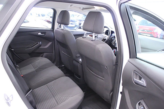 Ford Focus 18 of 29
