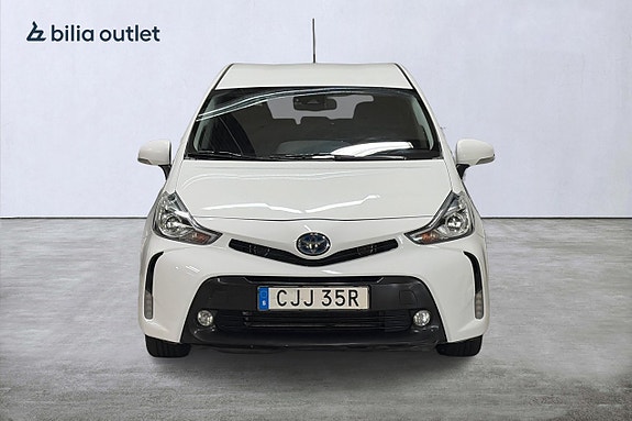 Toyota Prius+ 3 of 27