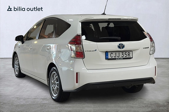 Toyota Prius+ 8 of 27