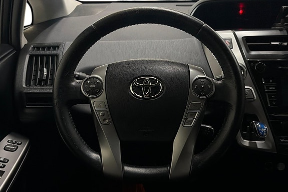 Toyota Prius+ 16 of 27