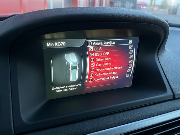 Volvo XC70 18 of 21