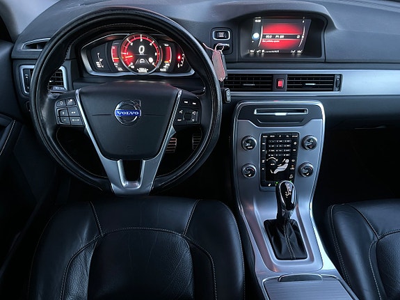 Volvo XC70 12 of 21