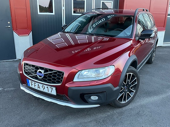 Volvo XC70 2 of 21