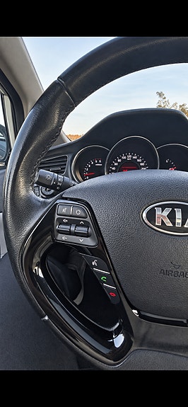 Kia Ceed 15 of 19