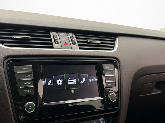 Skoda Octavia Scout 18 of 29
