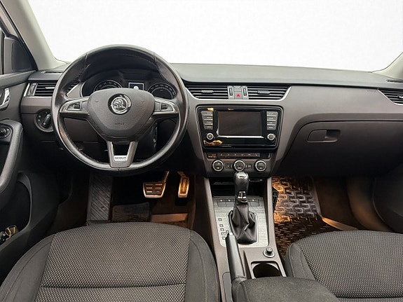 Skoda Octavia Scout 10 of 29