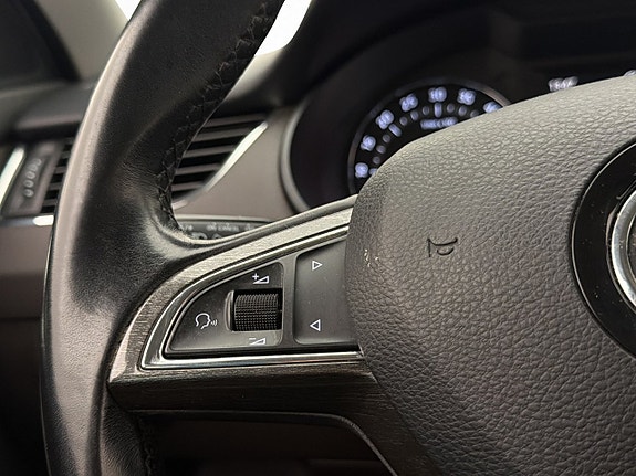 Skoda Octavia Scout 15 of 29