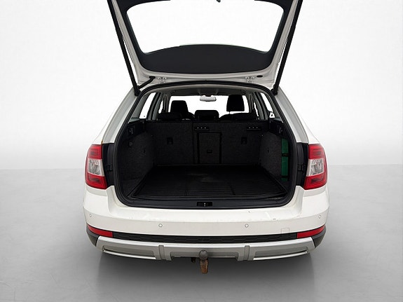 Skoda Octavia Scout 28 of 29