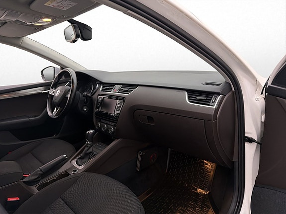 Skoda Octavia Scout 12 of 29