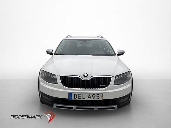 Skoda Octavia Scout 2 of 29