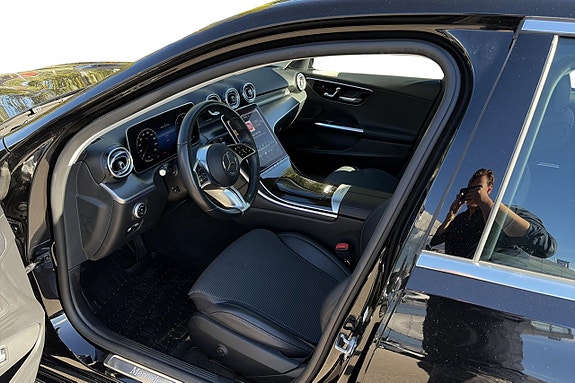 Mercedes-Benz C300 e 11 of 13