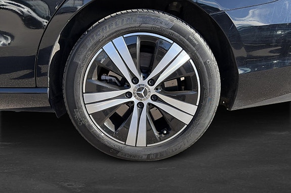 Mercedes-Benz C300 e 10 of 13