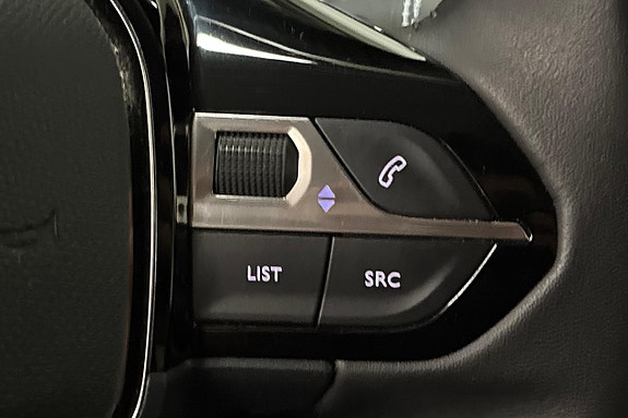 Peugeot 208 22 of 23