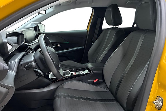 Peugeot 208 13 of 23