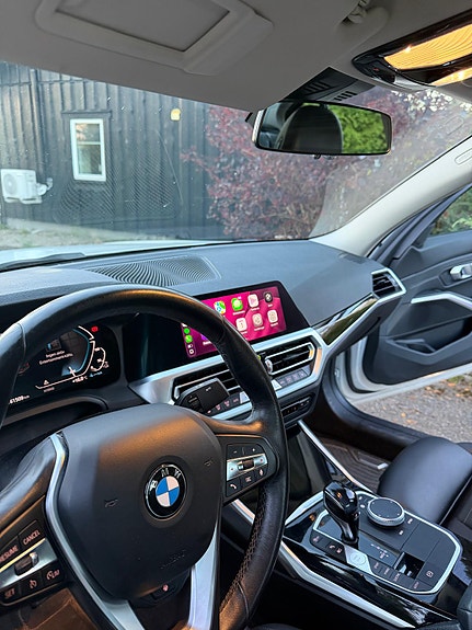 BMW 330e 7 of 7