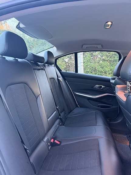 BMW 330e 6 of 7