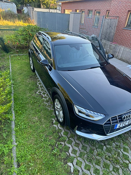 Audi A4 allroad 2 of 11
